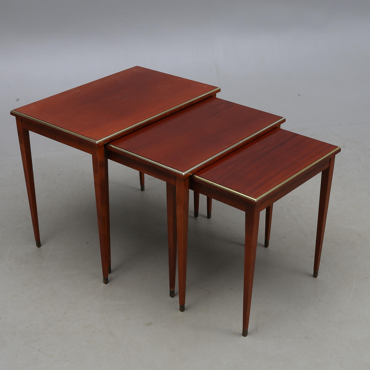 SATSBORD, 3 delar, 1900-talets andra hälft.