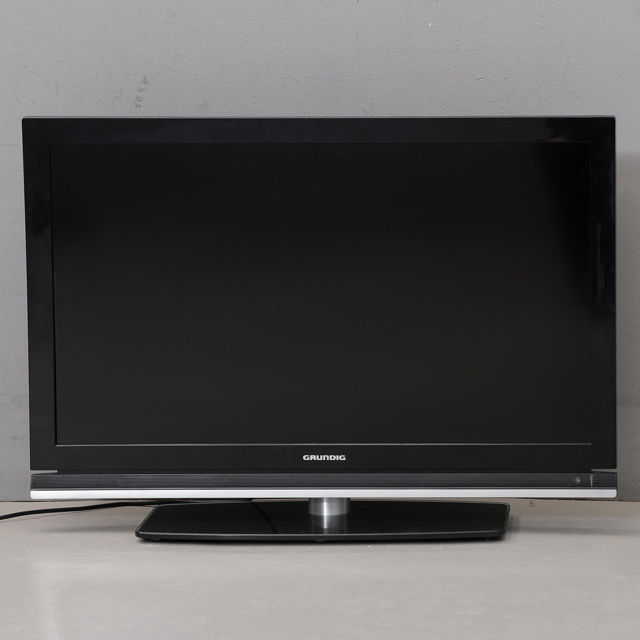 TV, 32", Grundig.