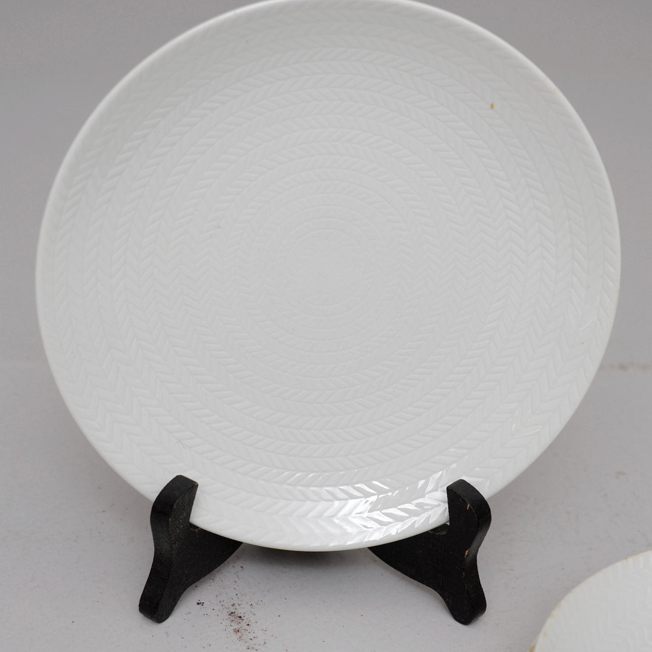 HERTA BENGTSSON. BLÅ ELD, assietter.