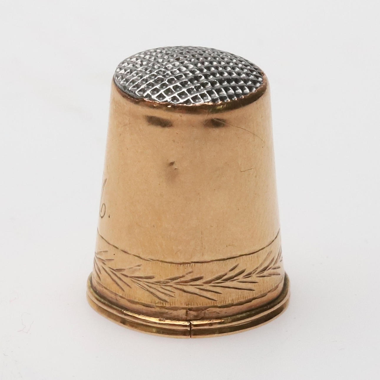 FINGERBORG, 18K guld, 2,80 gram.