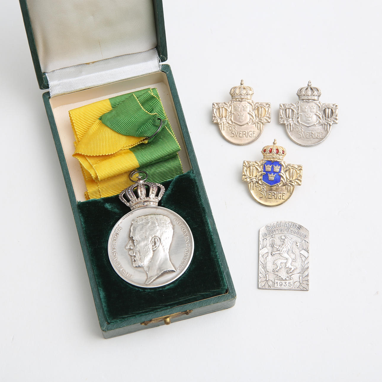 SILVERMEDALJER 5 st, totalvikt ca 81,8 gram.