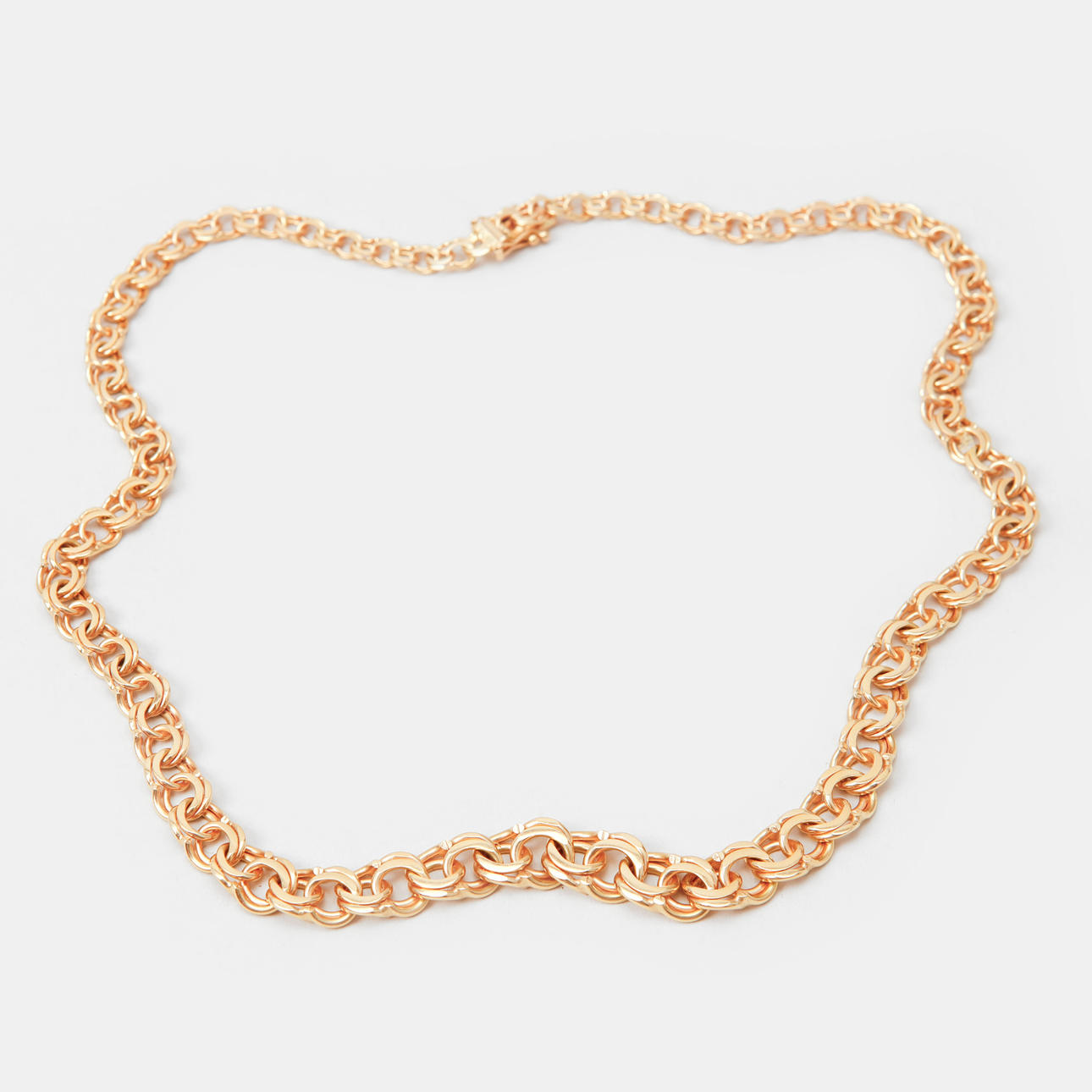 COLLIER, 18k guld. Vikt ca 36,5 g.