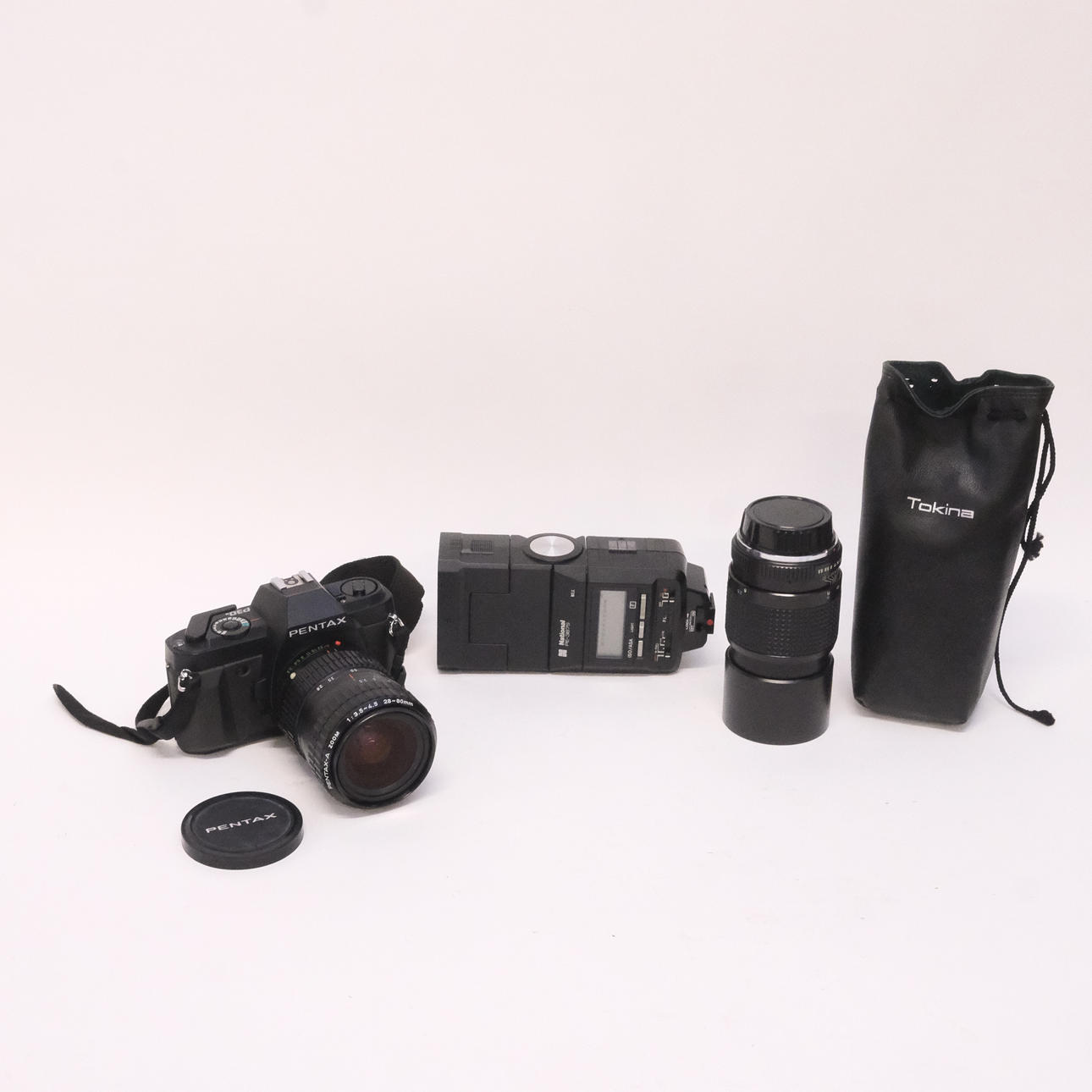 PENTAX, KAMERA MED TILLBEHÖR.