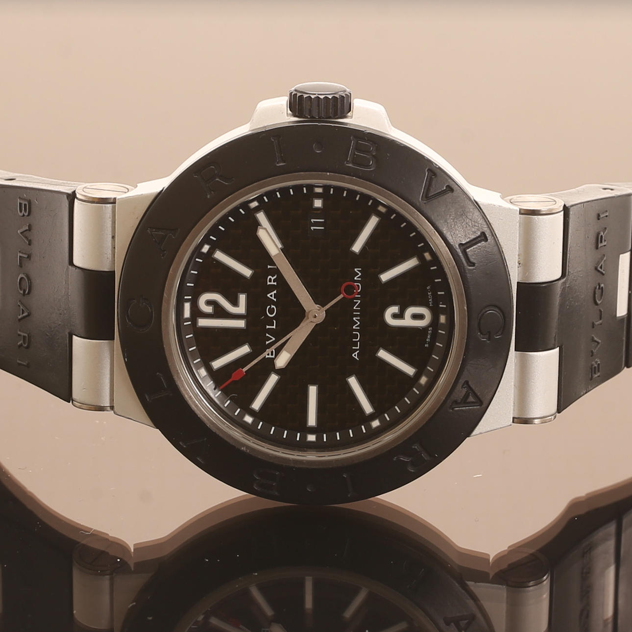 HERRARMBANDSUR, Bvlgari, Aluminium.