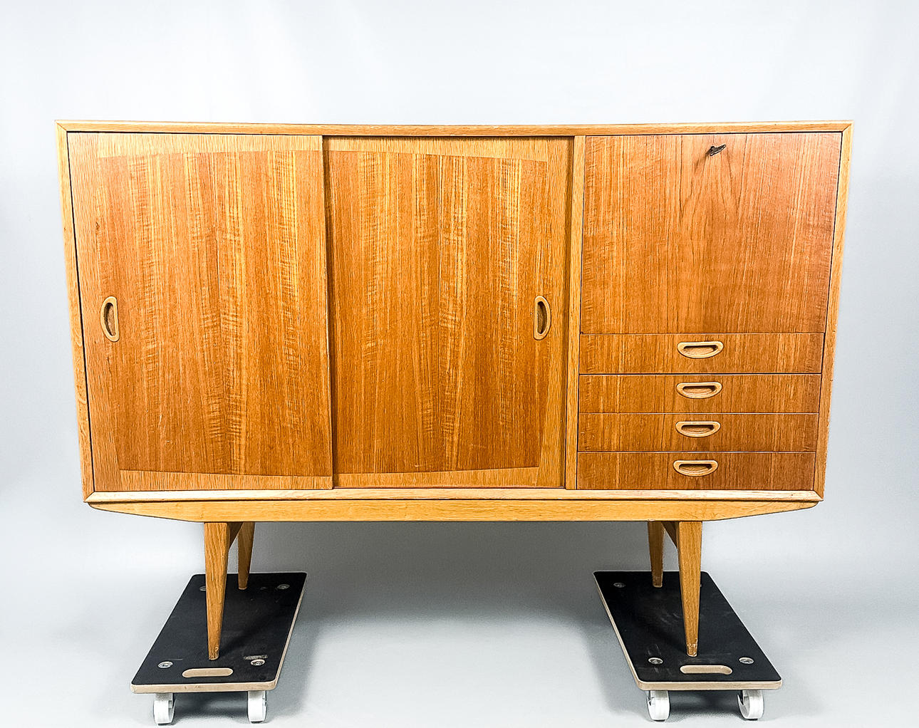SIDEBOARD, 1950-tal.