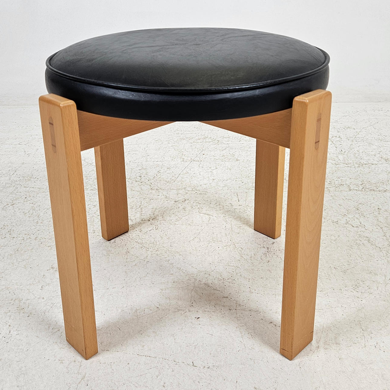 GILLIS LUNDGREN. Pall, "Dole", IKEA.