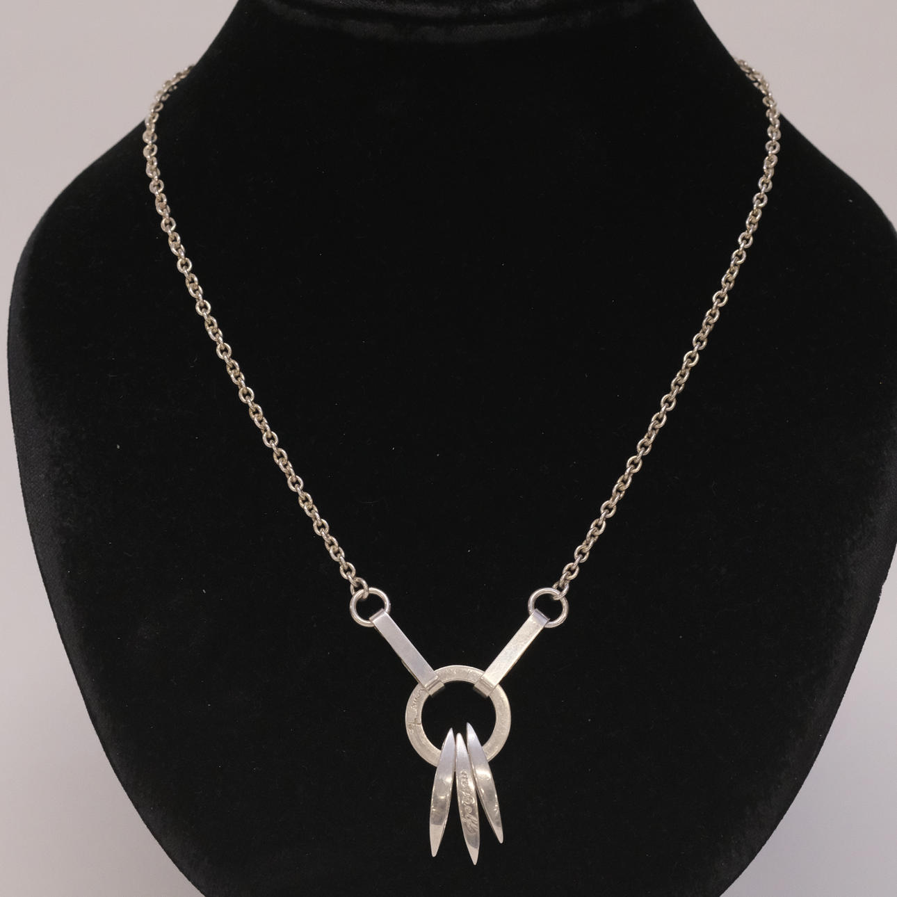 EFVA ATTLING. COLLIER, "ME MYSELF AND I", SILVER.