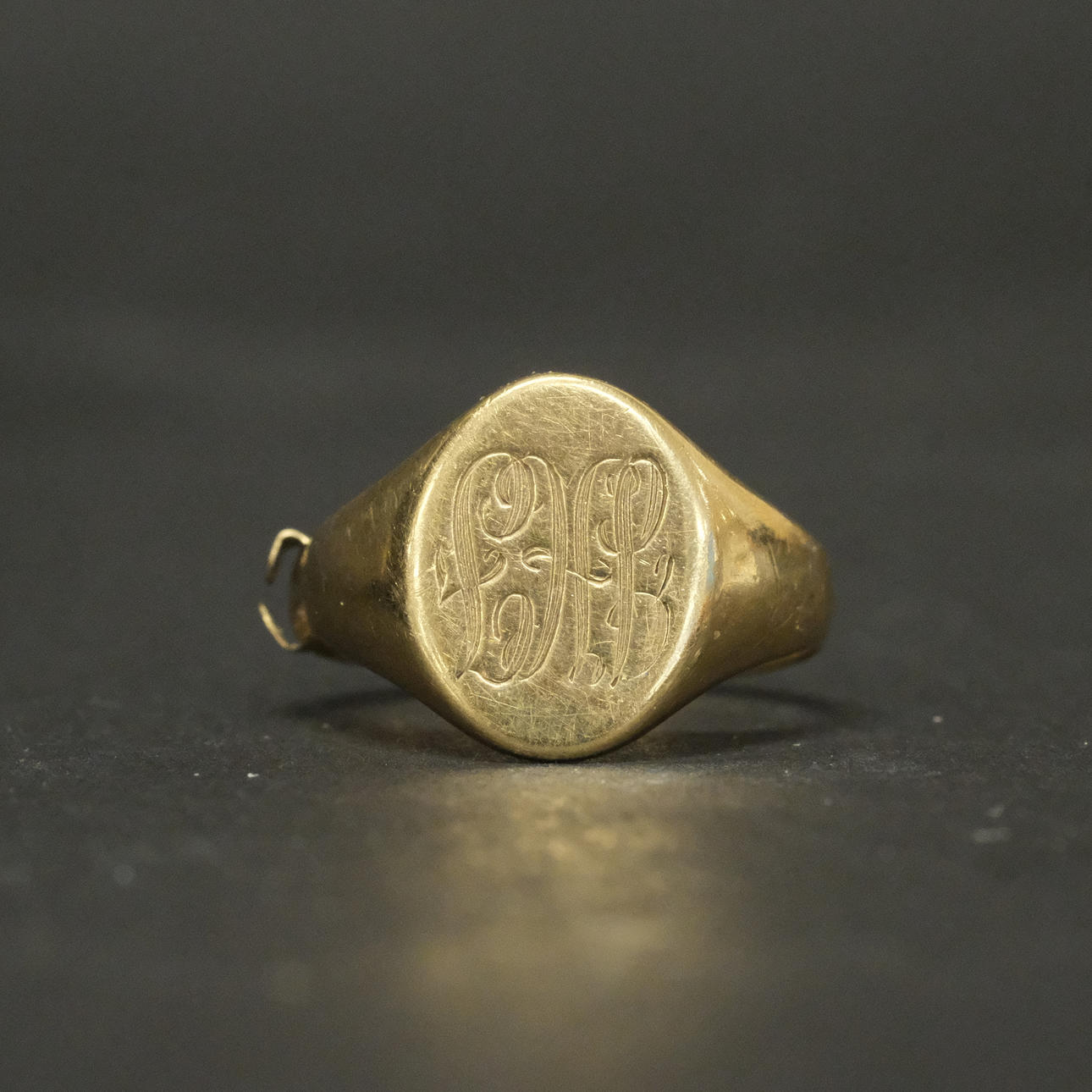 RING, 9K GOLD.