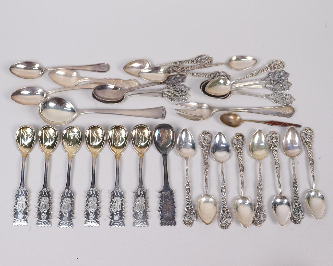 SILVER, bestickdelar, totalt 382 gram.