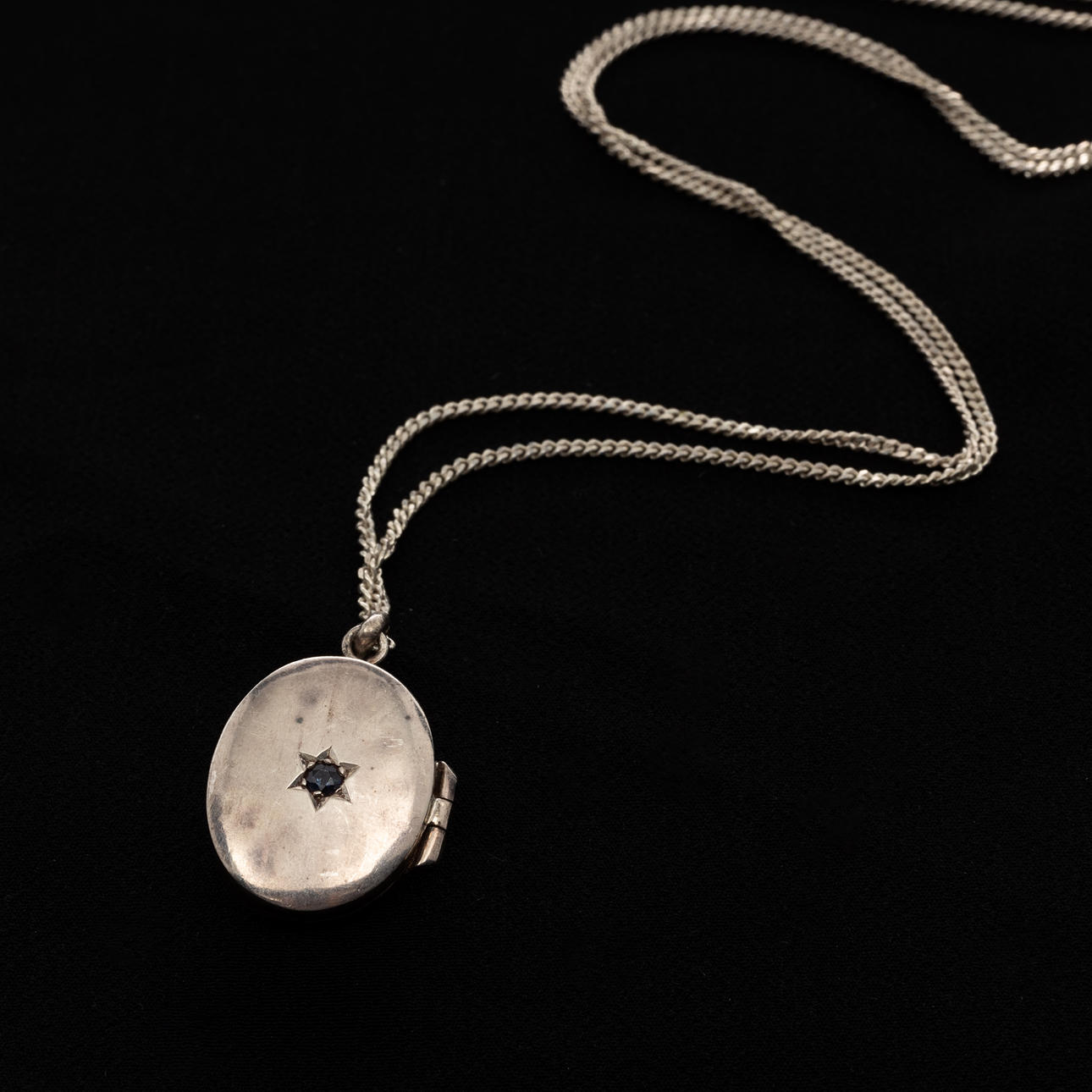 COLLIER, Berlock, Sterlingsilver, Safir.