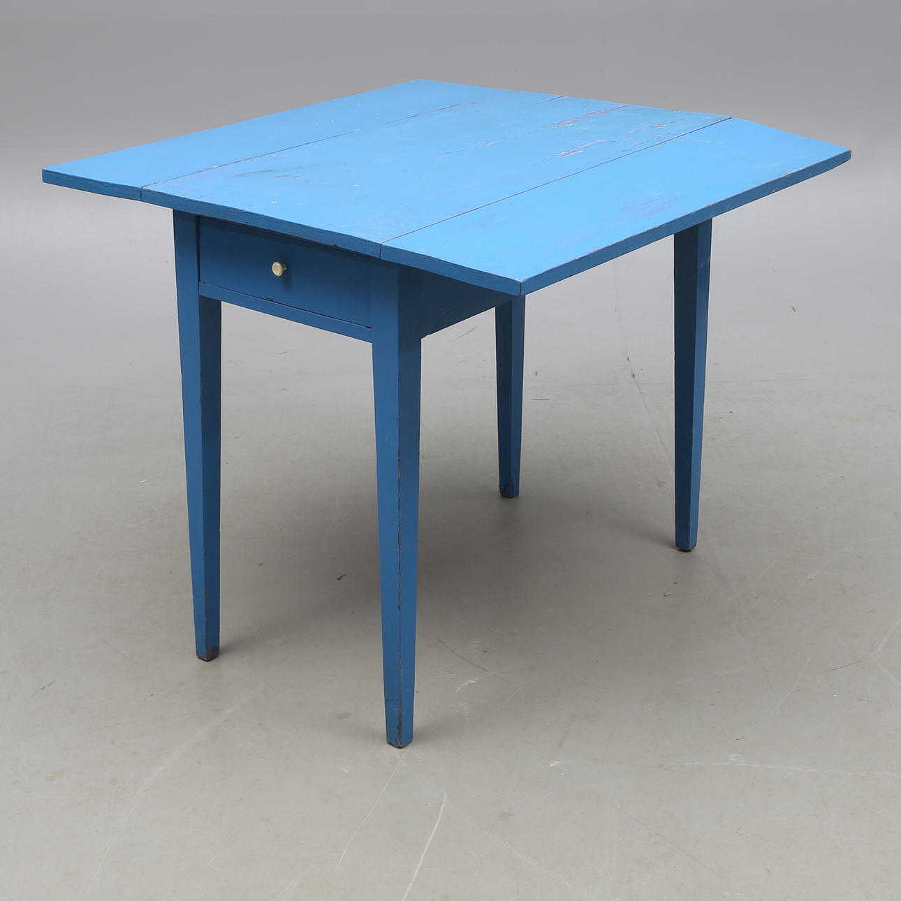 KLAFFBORD med låda, 1900-talets första hälft.