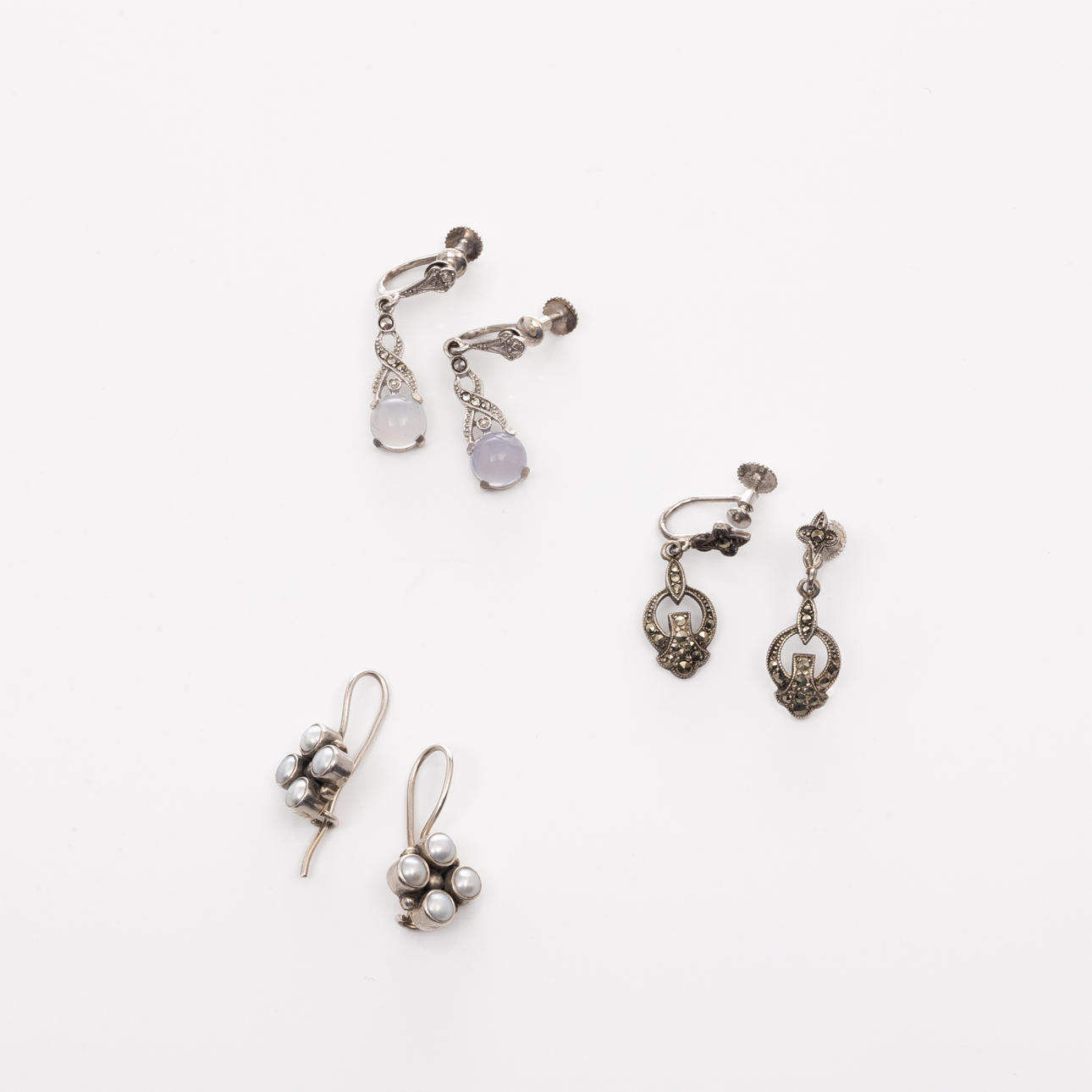ÖRHÄNGEN, 3 par, Silver, Markasiter, Pärlor, Månstenar.