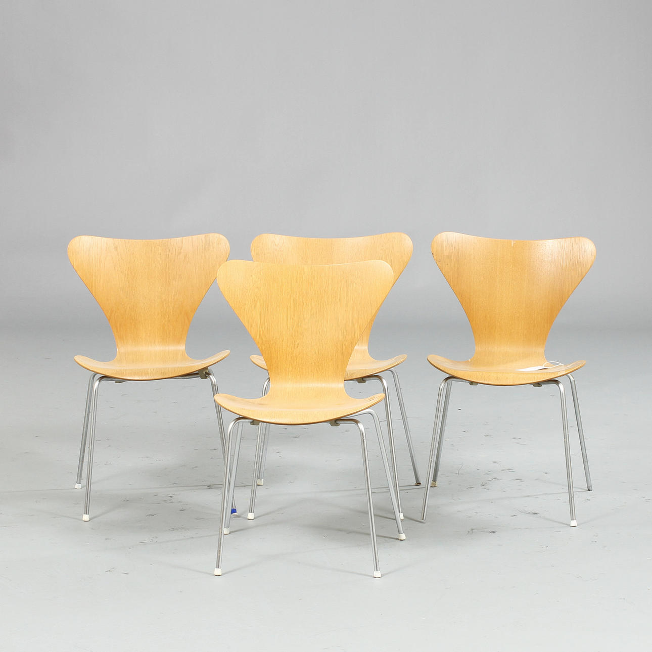 STOLAR "SJUAN", 4 st. Arne Jacobsen för Fritz Hansen.