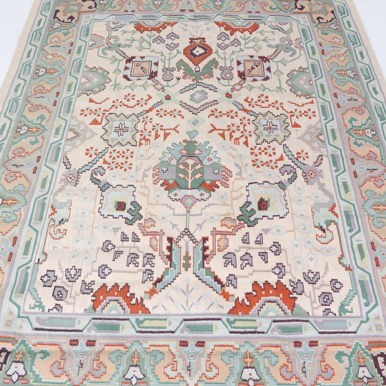 MATTA, Kelim 308 x 245 cm.