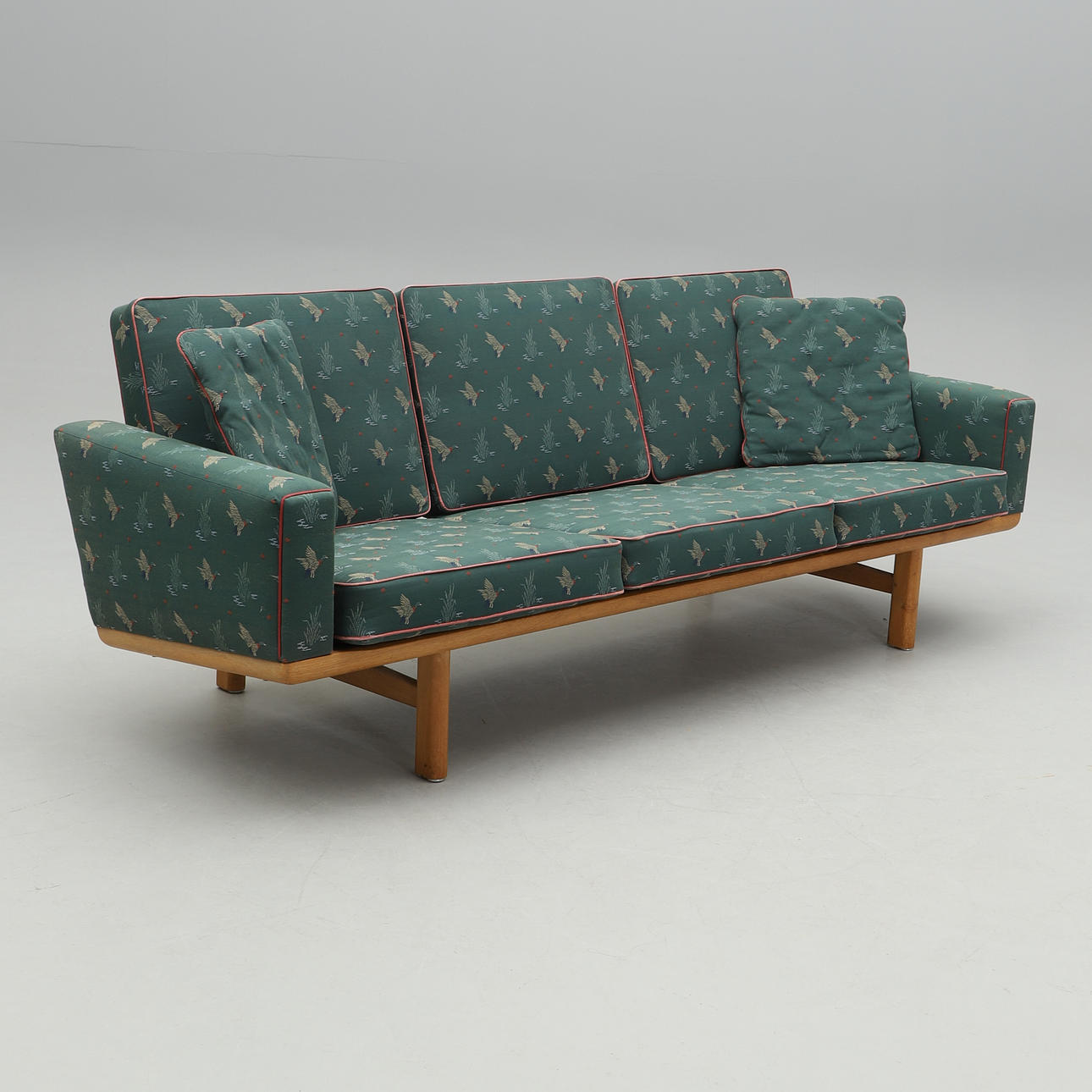 HANS J WEGNER. Soffa, Getama, Gedsted, Danmark.