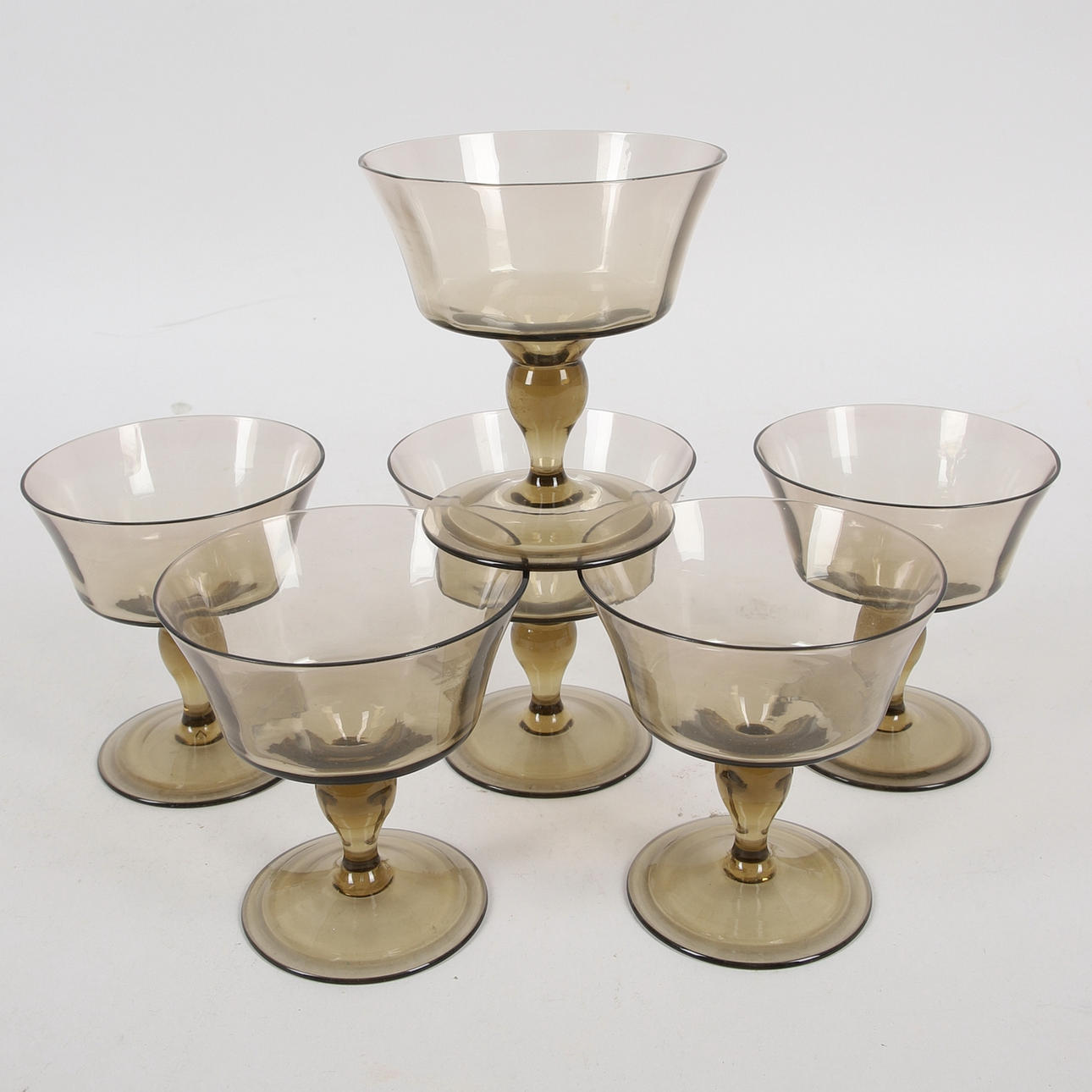 COUPÉGLAS, 6 st rökfärgade, 1900-tal.