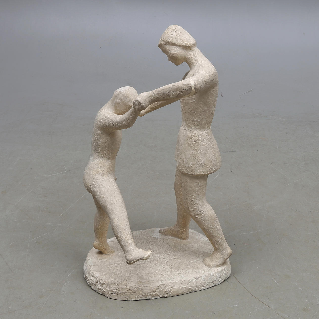 SKULPTUR, gips, "Dansövning", troligen Almar Arwidson.