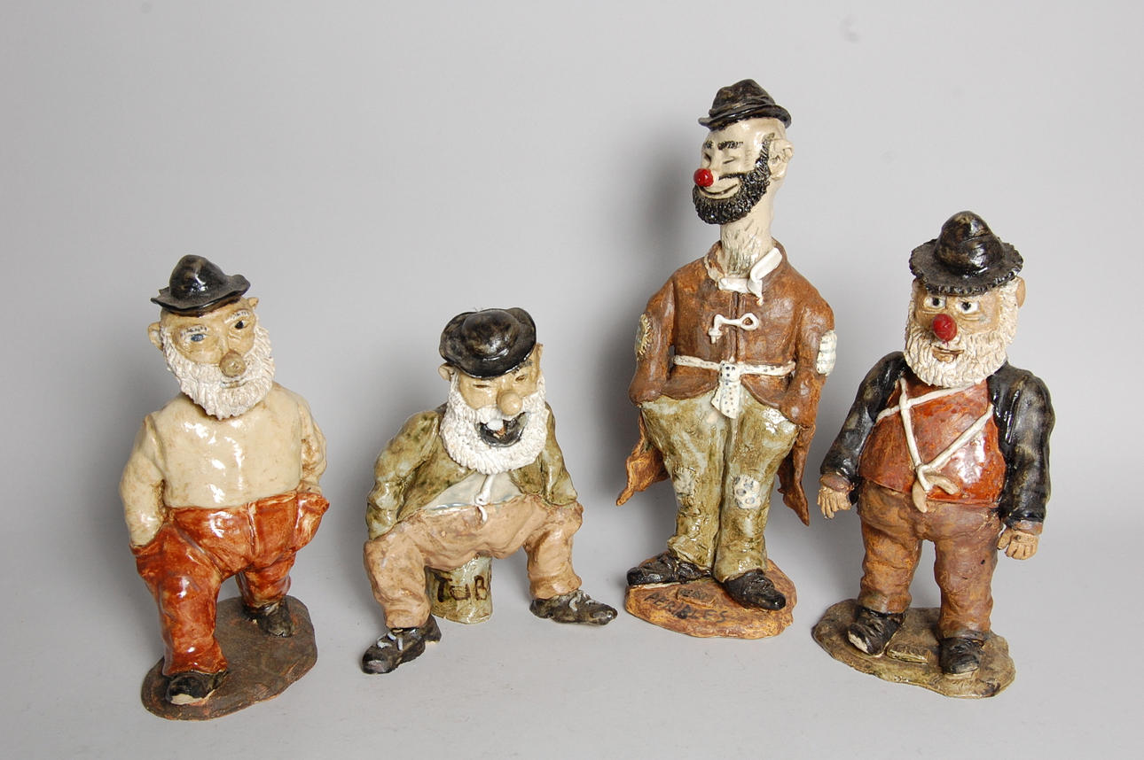 FIGURINER, " Tuborg Gubbar " 4 delar, keramik.