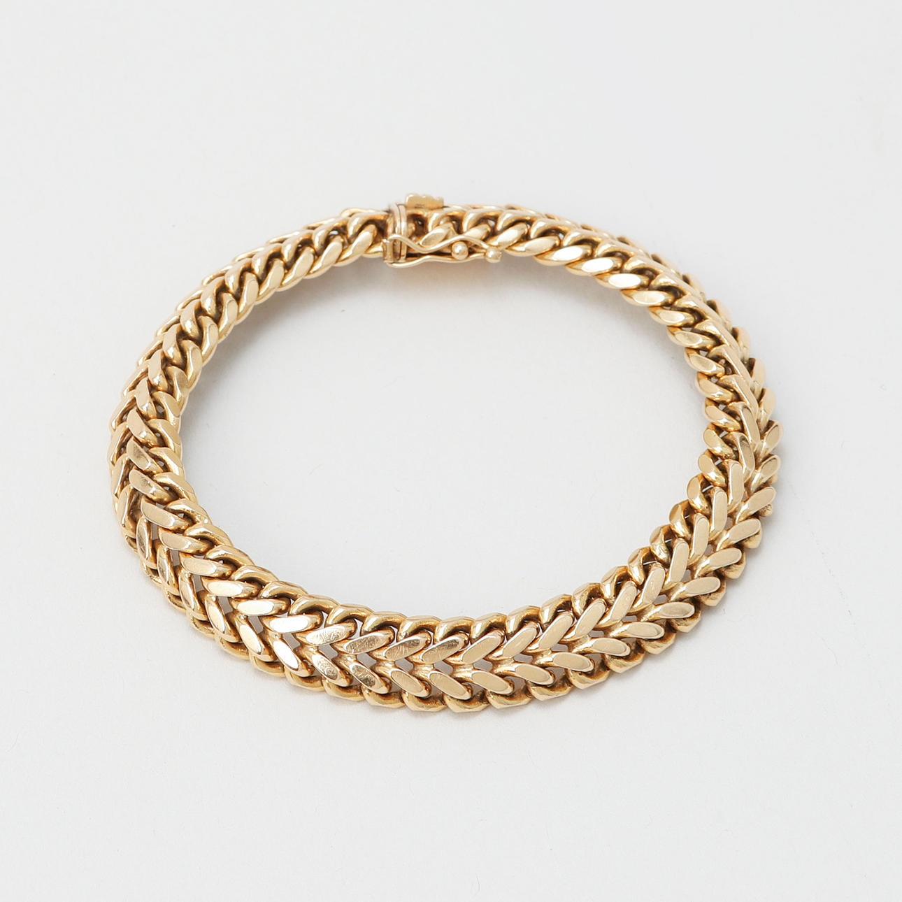ARMBAND, 18k guld. Vikt ca 47,8 g.