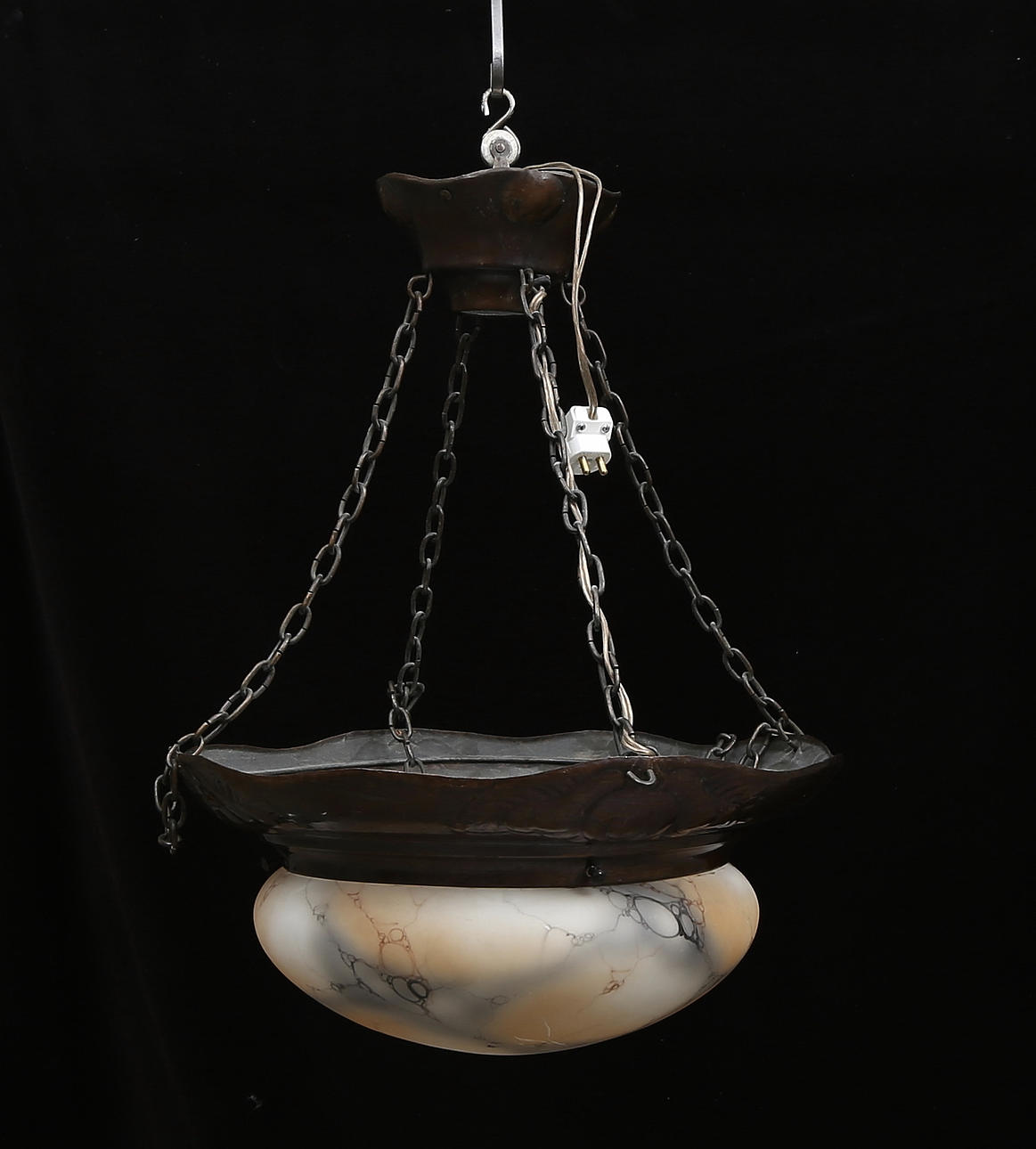 TAKLAMPA, jugend, tidigt 1900-tal, diameter ca. 40 cm.