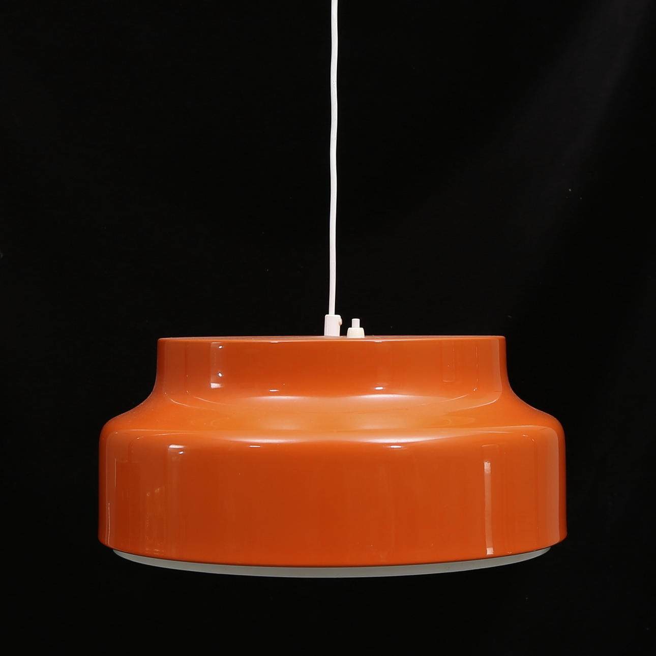 TAKLAMPA, plåt, 1970-tal, höjd ca. 20 cm.