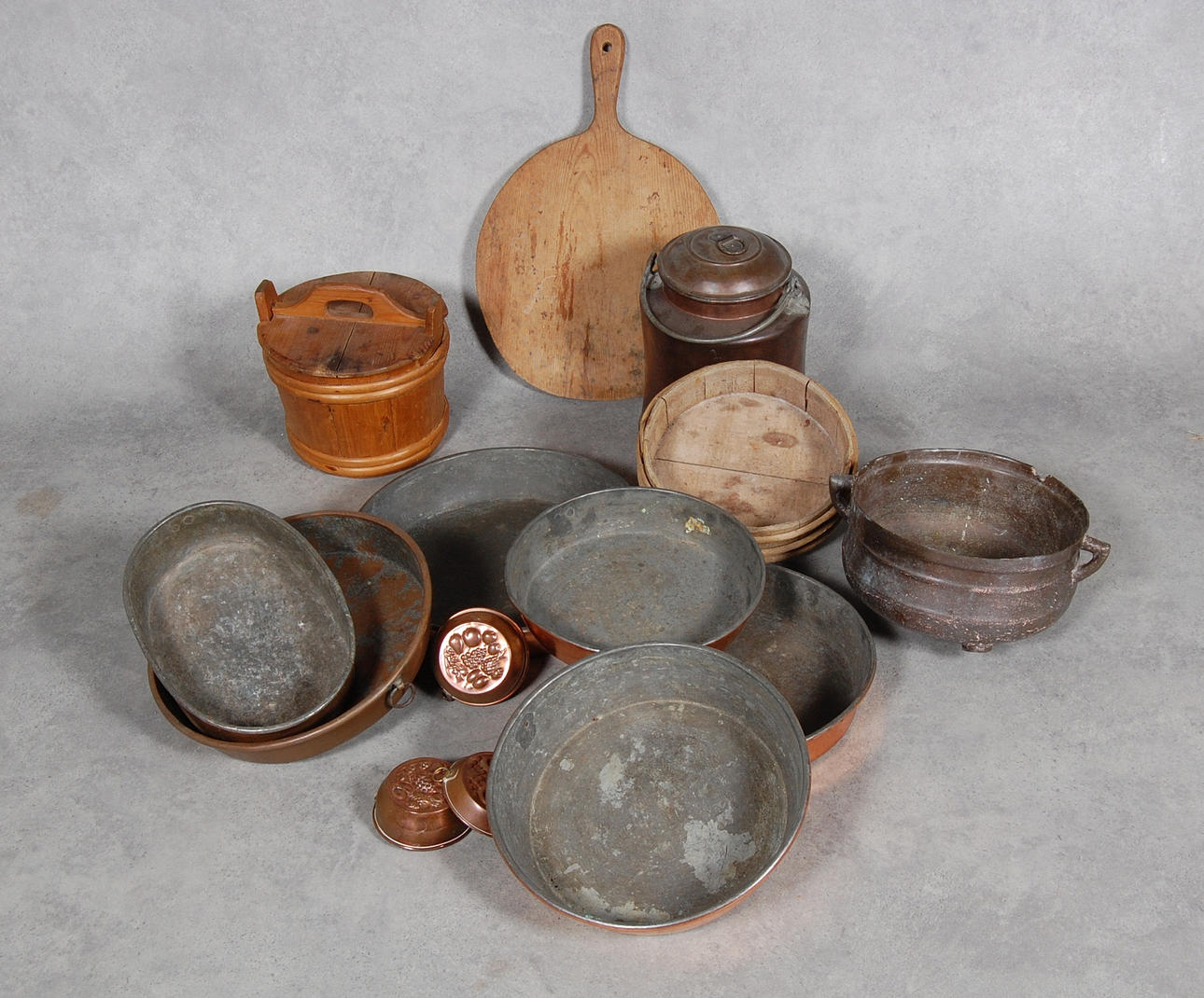 ALLMOGE, föremål, 13 delar, 18-1900-tal.