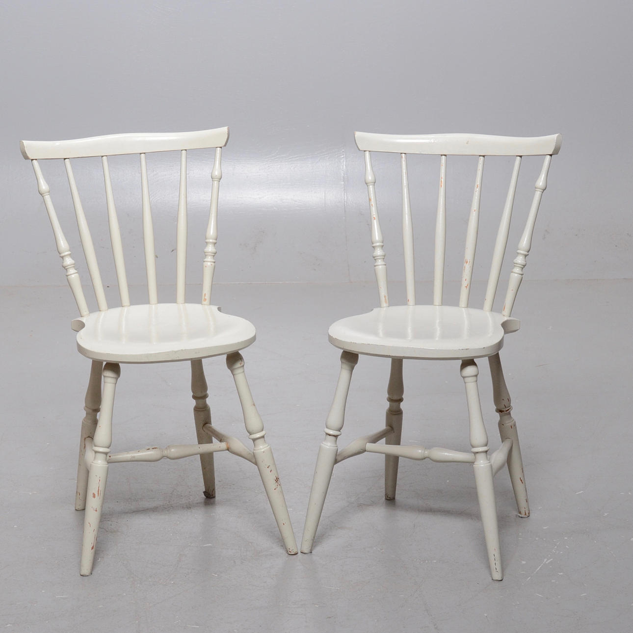 PINNSTOLAR, ett par.