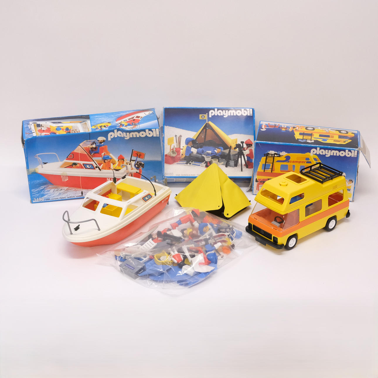 PLAYMOBIL, TRE SET.