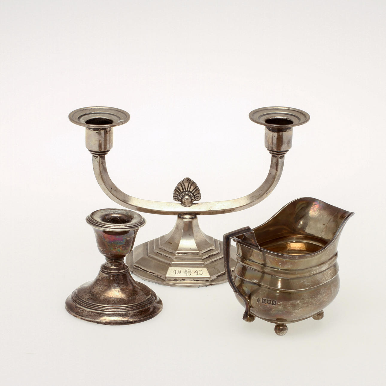 LJUSSTAKAR och KANNA, silver. Totalvikt ca 500 gram.