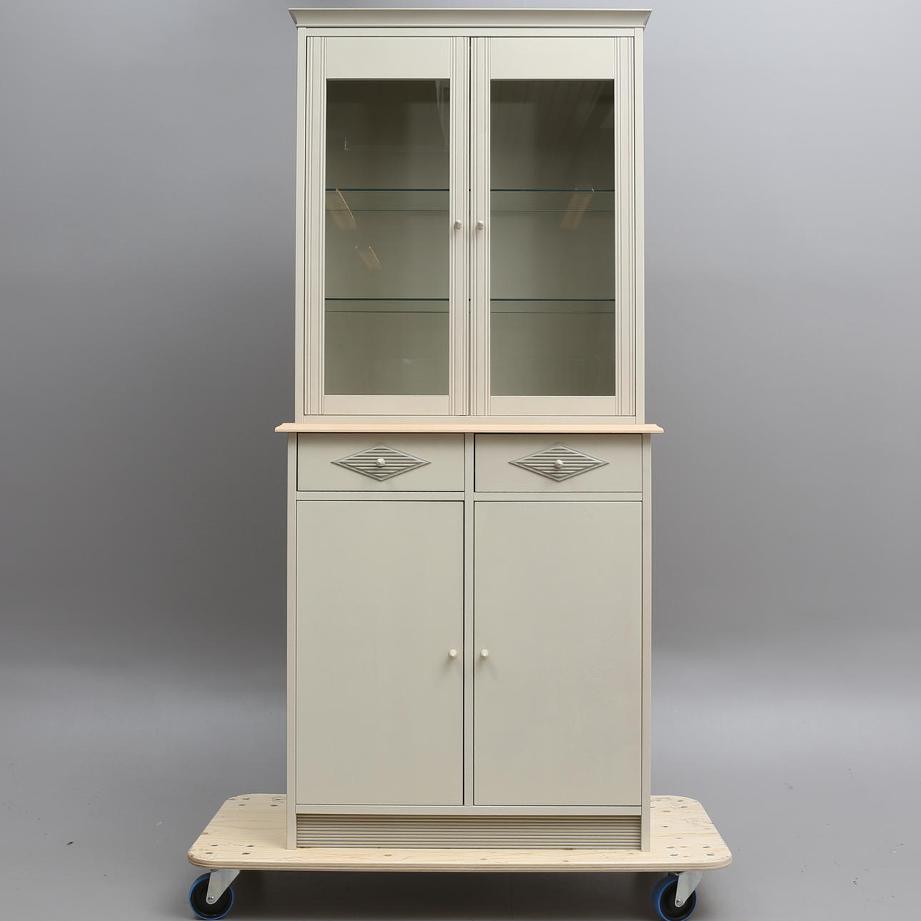 VITRINSKÅP, gustaviansk stil, modern tillverkning.