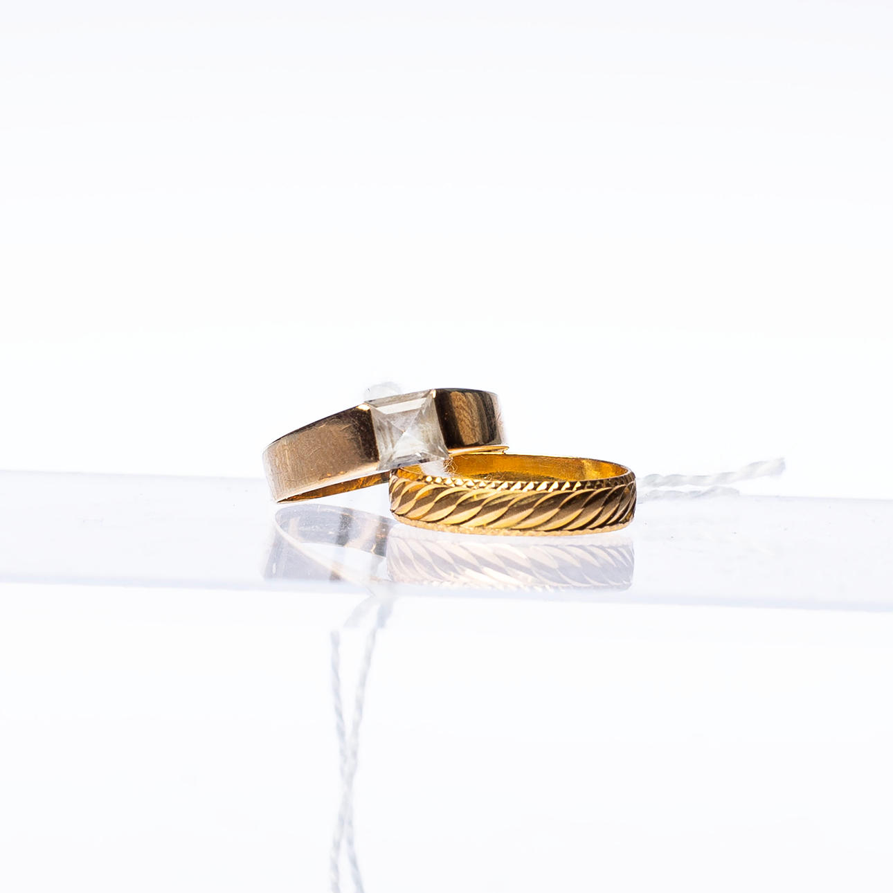 RINGAR, 2st, 18k guld ca 3.4g.