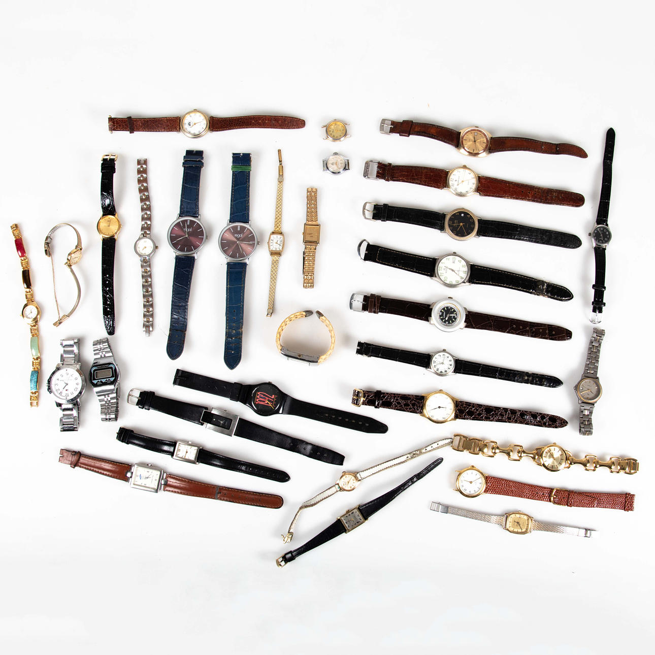ARMBANDSUR. 32 delar.