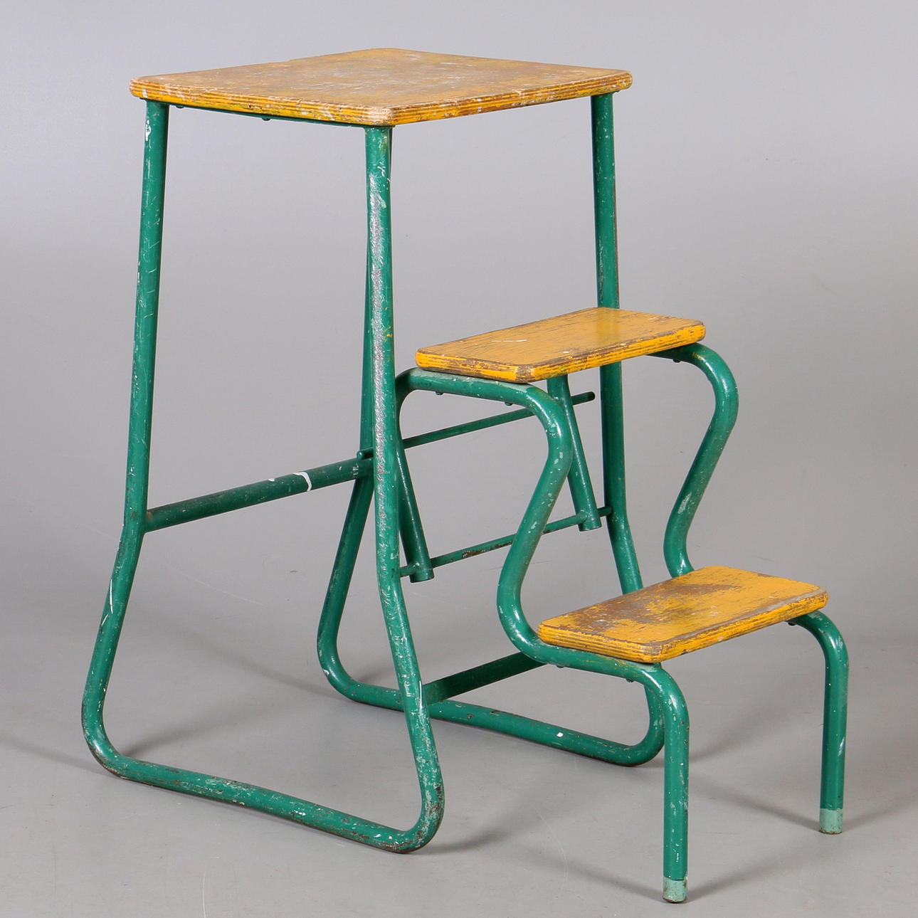 TRAPPSTEGE, metall och trä, 1900-talets mitt.