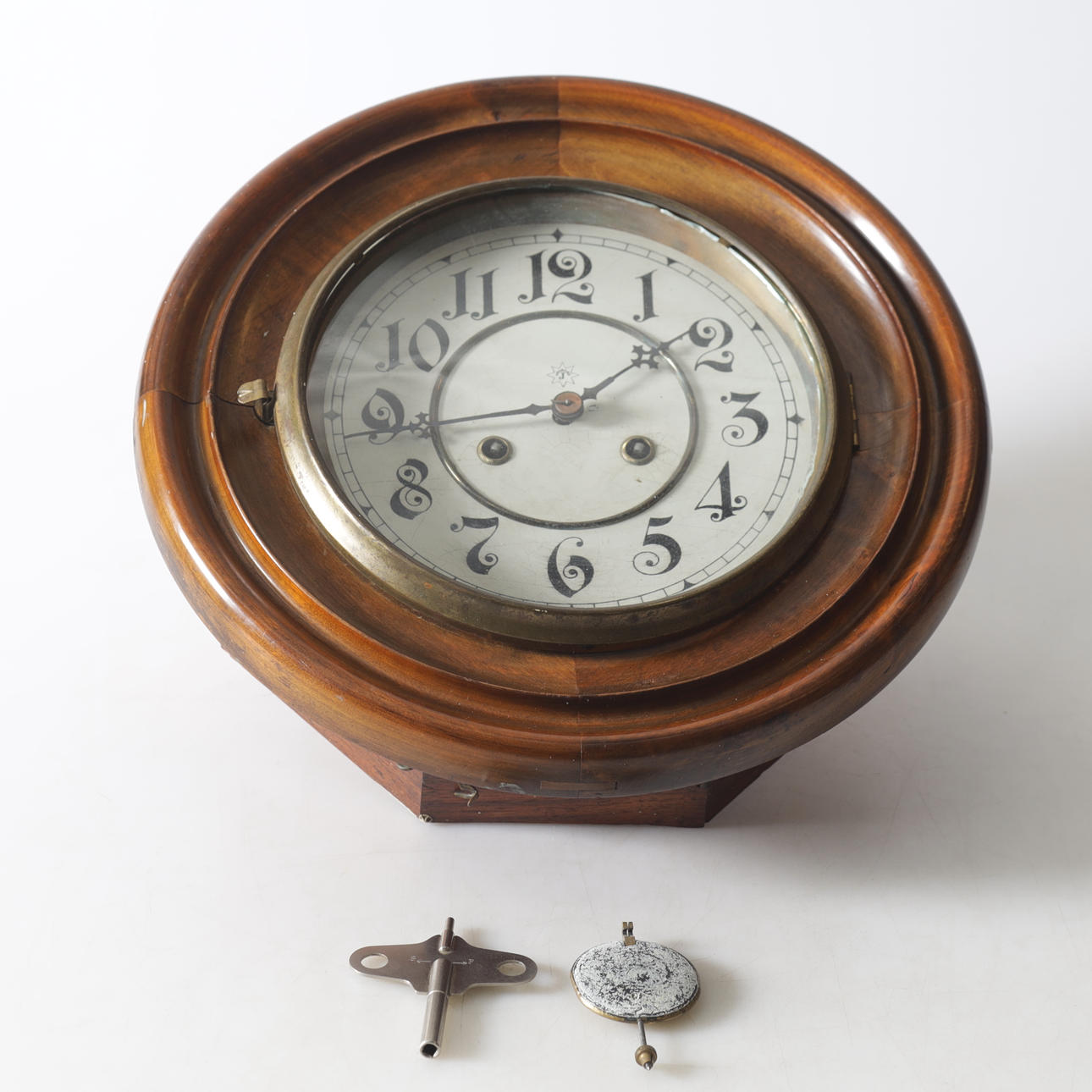 VÄGGUR, Junghans, 1900-tal.