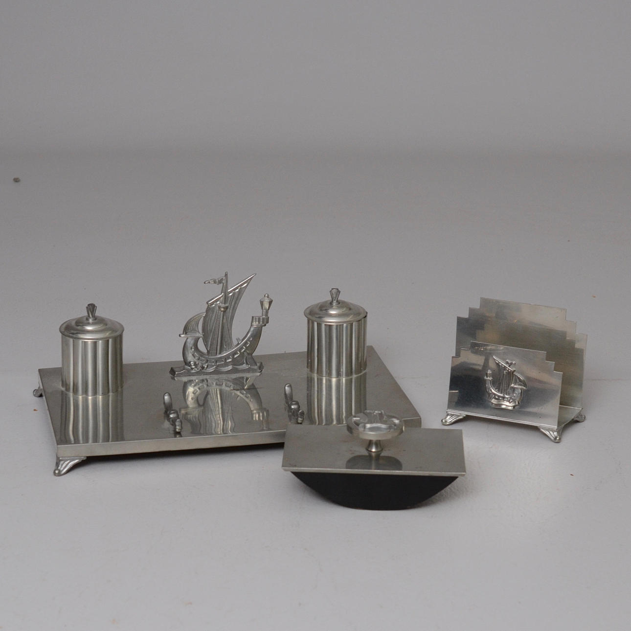 SKRIVSET, art deco.