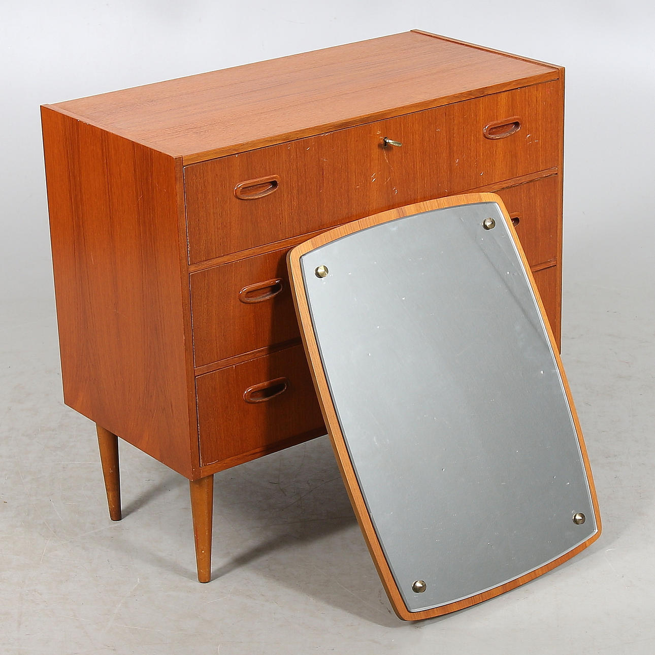 TEAKBYRÅ och SPEGEL, "Gunvor", 1950/60-tal.