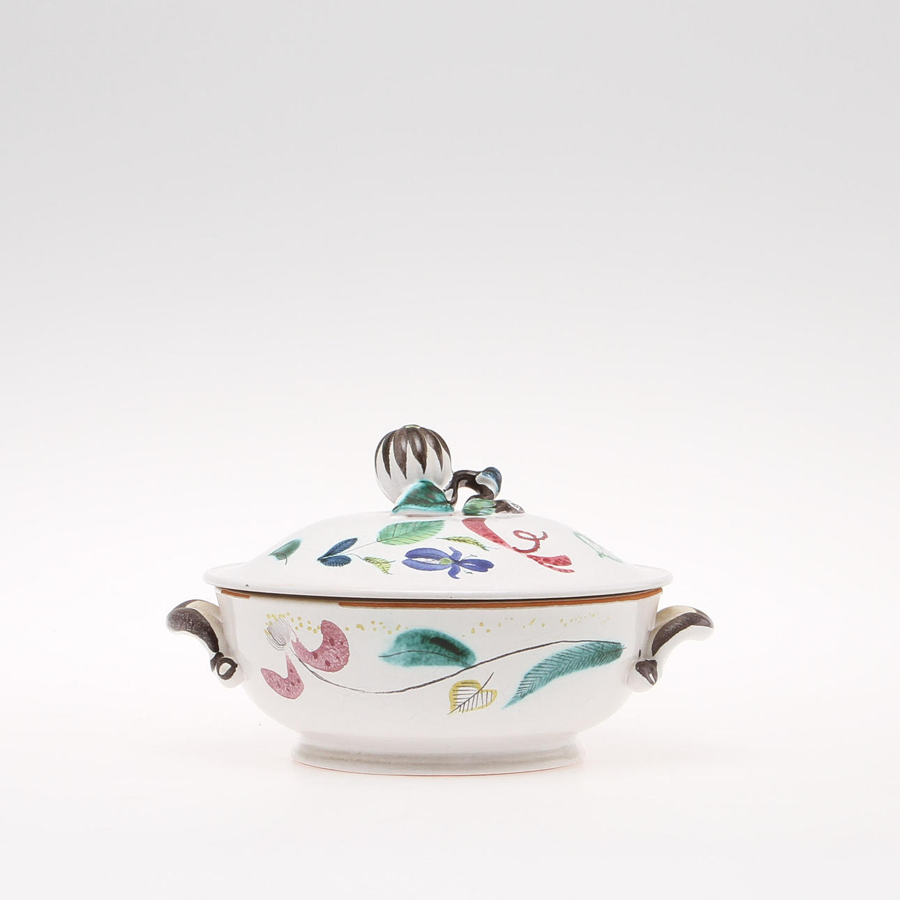 STIG LINDBERG. Lockskål, fajans, Gustavsberg Studio, signerad studiohanden.