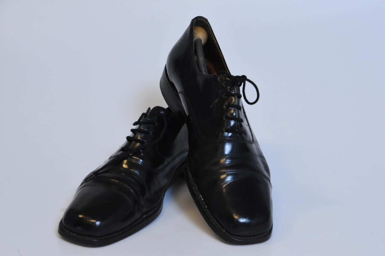 MIESTEN KENGÄT, Rowland Brothers.