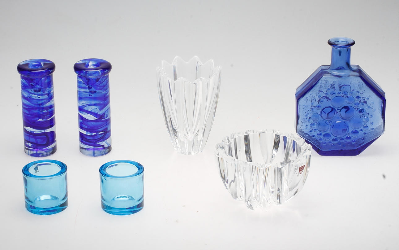 SKÅLAR, LJUSLYKTOR och VAS, glas. Bland annat Orrefors, 1900-talets andra hälft.
