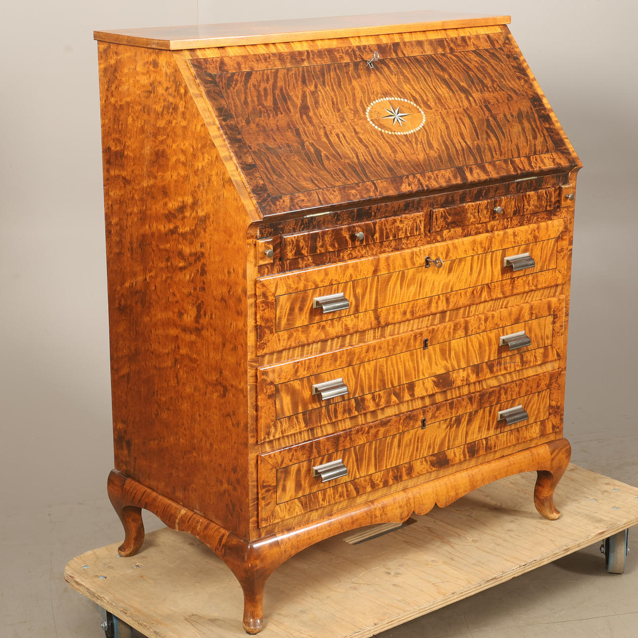 FALL-FRONT BUREAU, 20th century.
