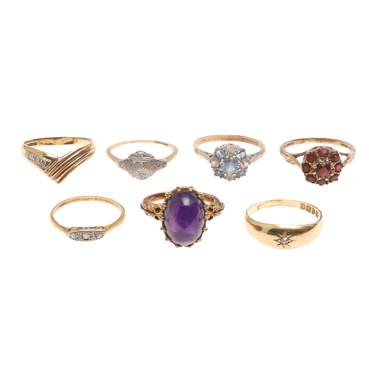 SEVEN GOLD AND GEM SET RINGS. Jewellery & Gemstones - Rings - Auctionet