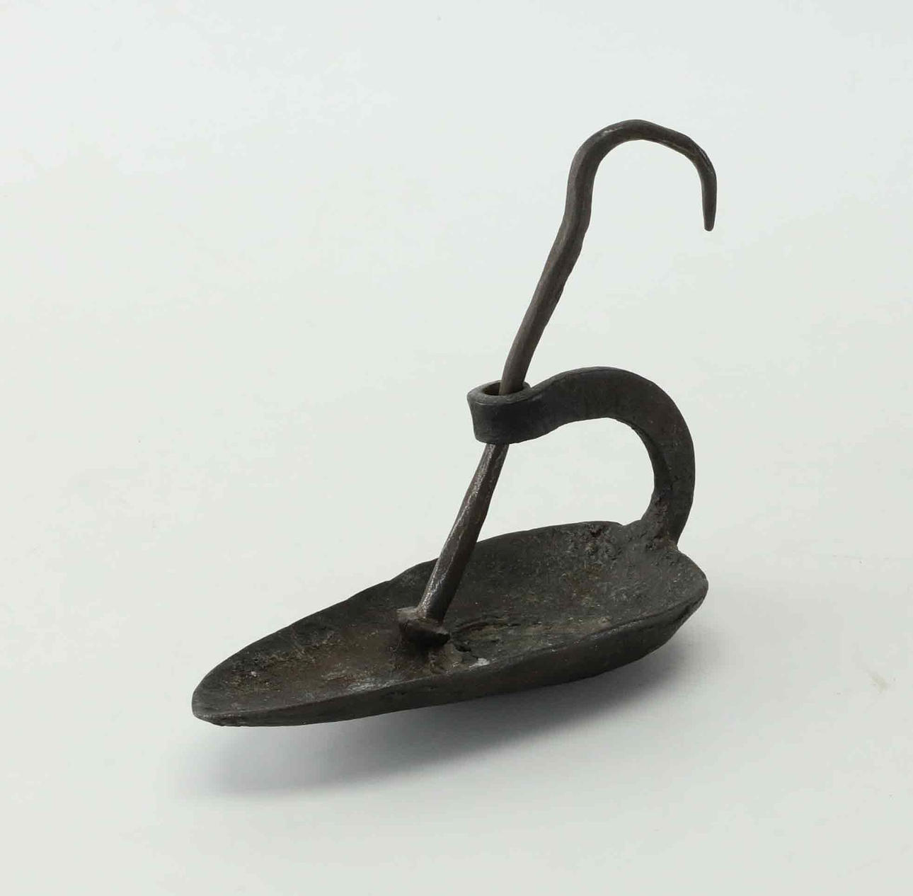 LJUSSTAKE, smide, allmoge, 1800-tal.