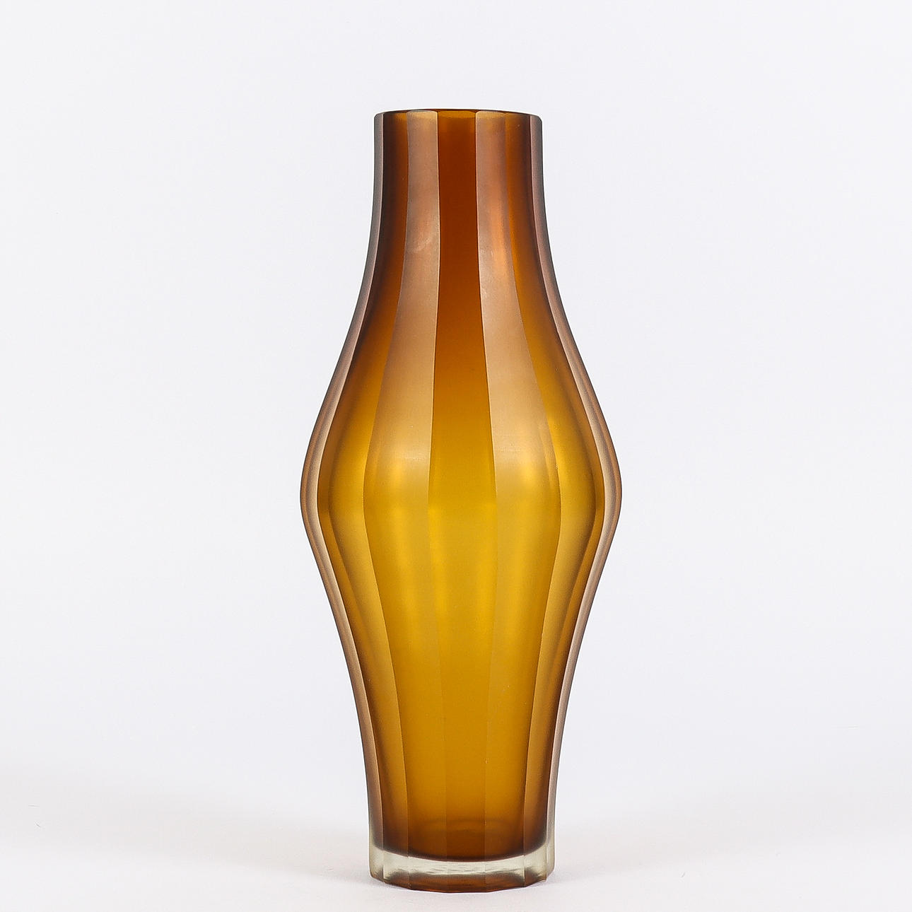 VAS bärnstensfärgat glas, sextonsidig.