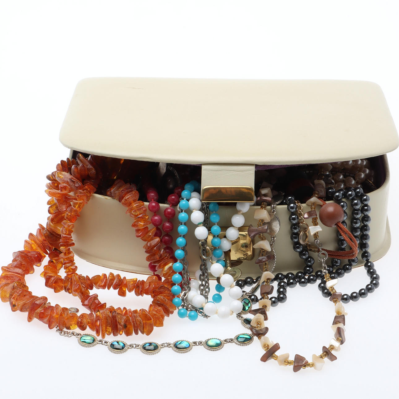 BIJOUTERIER, parti, mestadels collier.