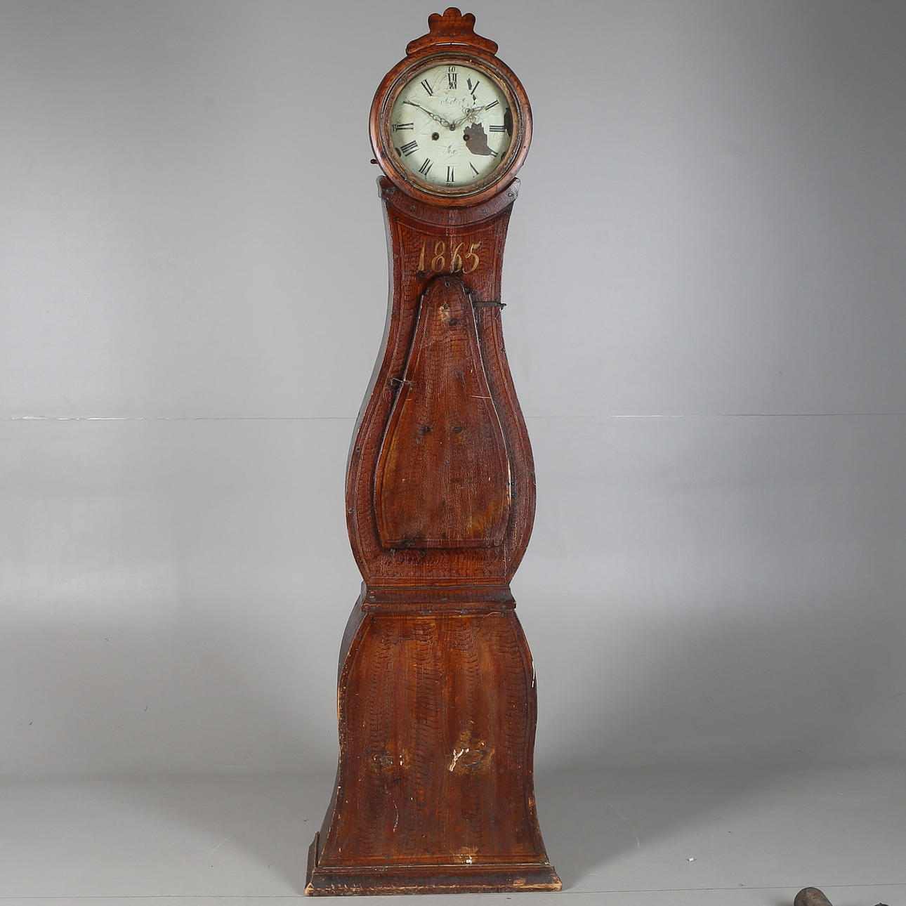 GOLVUR, trä, bär datering 1865.