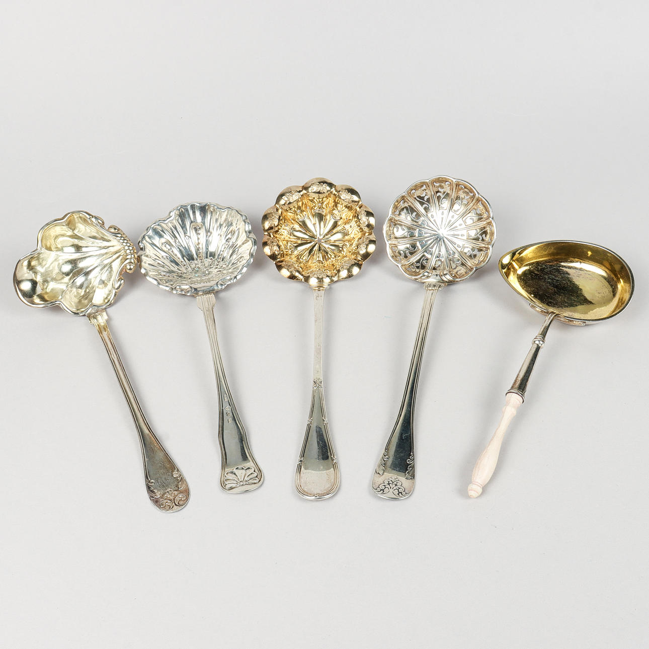 SOCKERSTRÖARE OCH SÅSSLEVAR silver, 18/1900-tal.