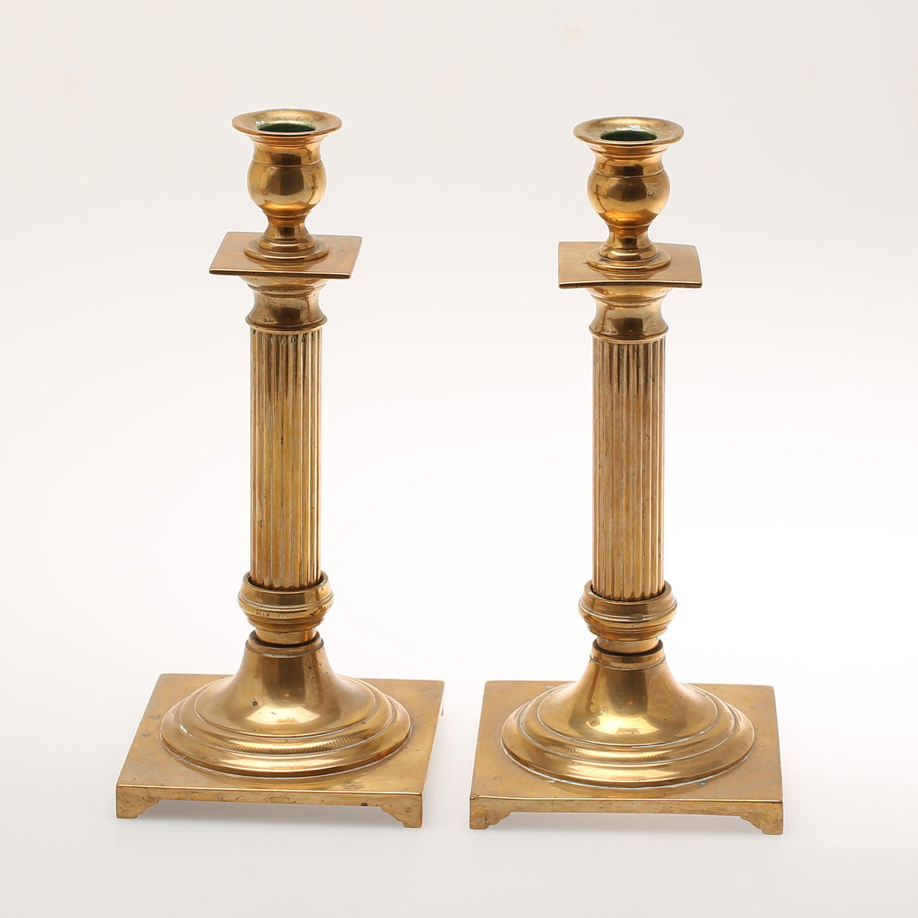 KOLONNLJUSSTAKAR, 1 par, mässing. Skultuna nr. 73.