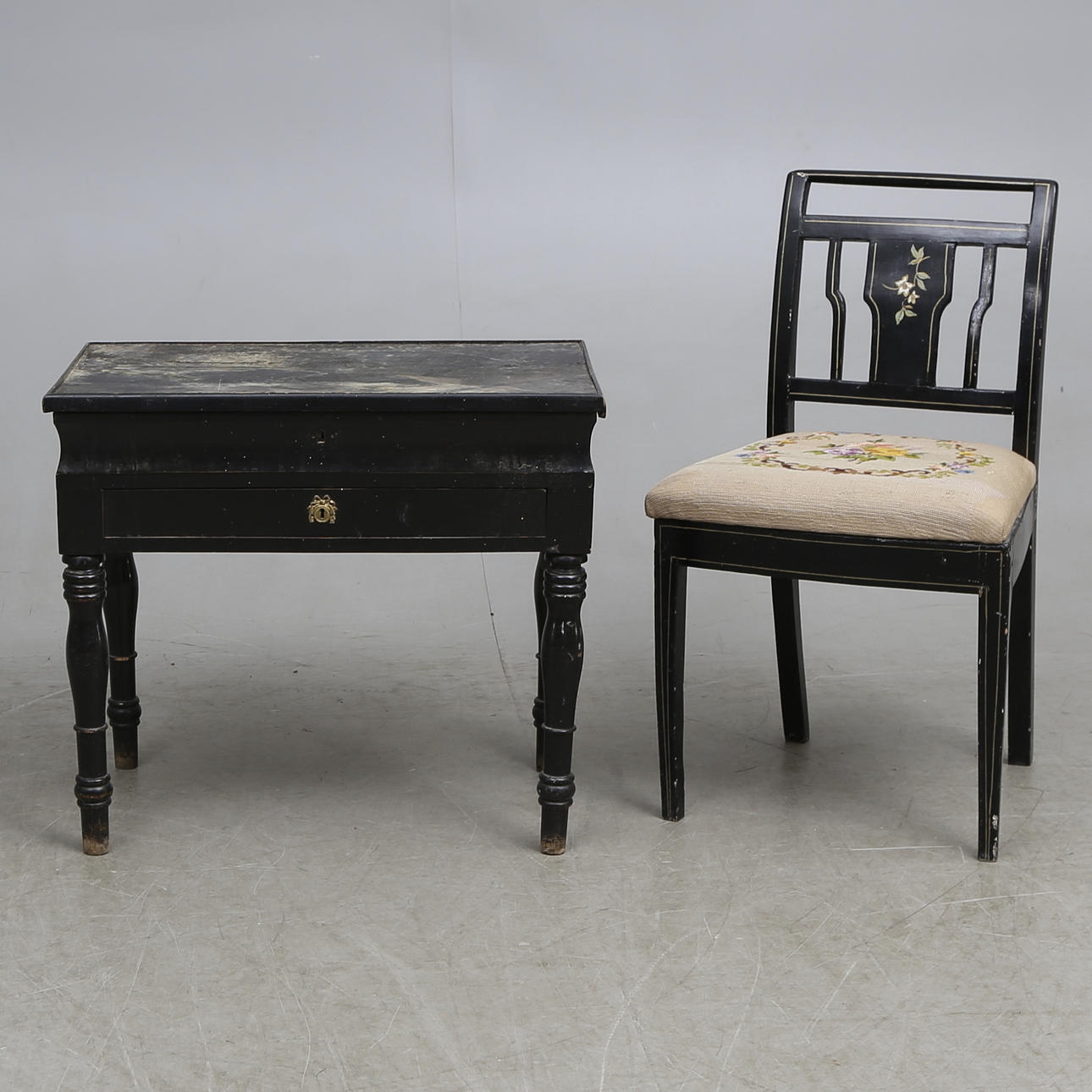 BYRÅ/BORD samt STOL, 1800-tal.