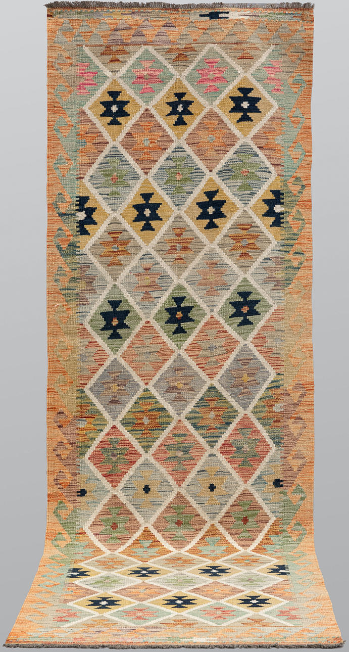 MATTA, "Kelim", galleri, 256 x 82 cm.