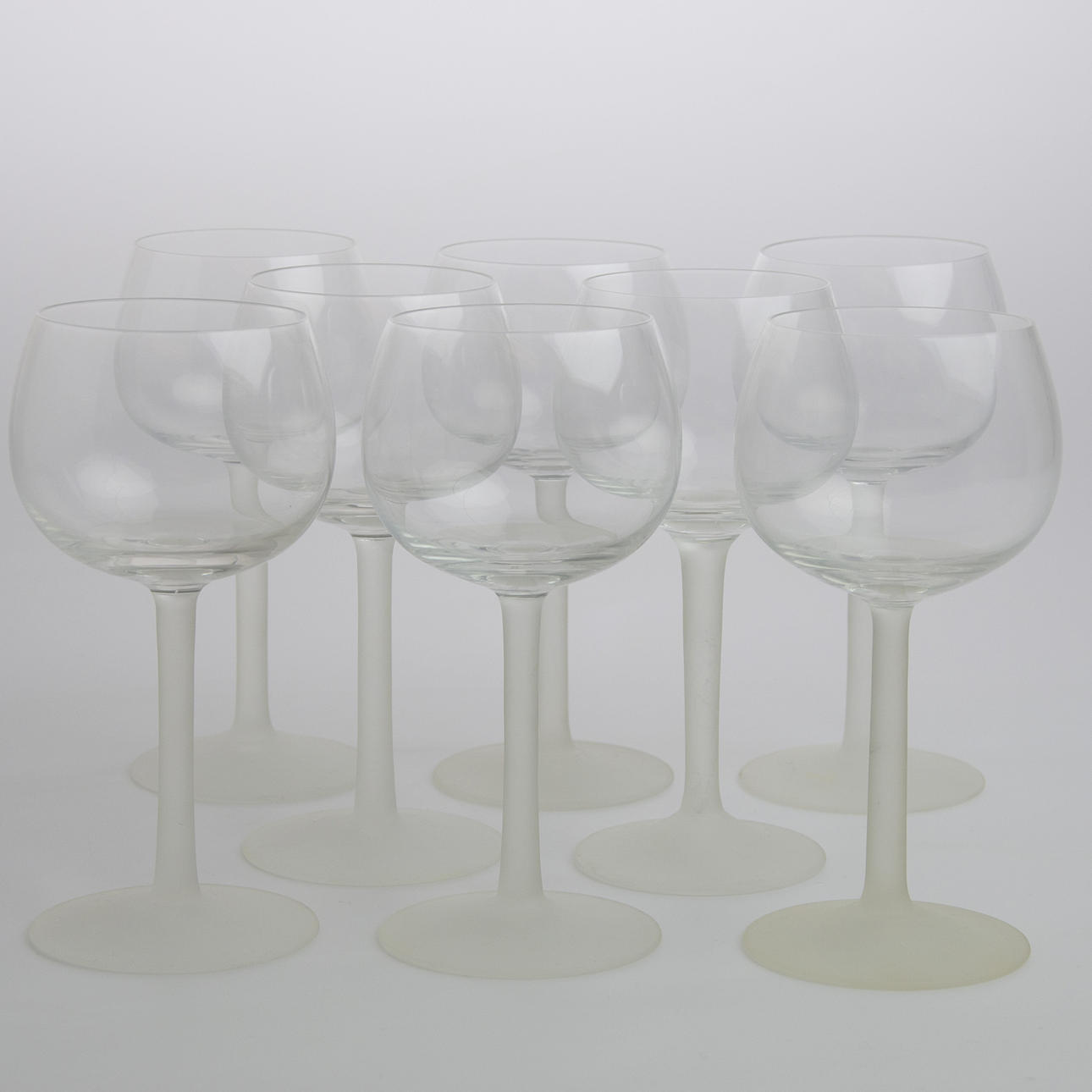 VINGLAS, 8 stycken med frostad fot.